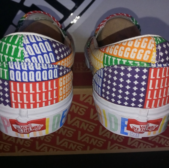 Vans Classic Slip On Pride Multiple Sizes - Picture 7 of 11